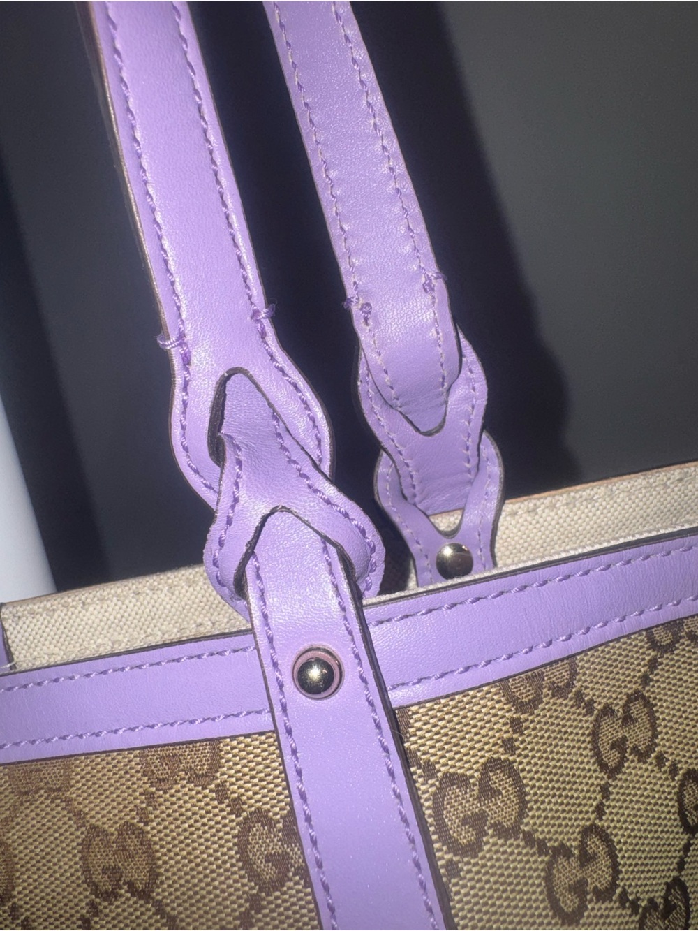 Gucci Beige GG Canvas Tote with Lavender Trim - Picture 3 of 16